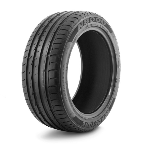 Шины Roadstone  225/35/19  W 88 N8000  XL  старше 3-х лет Шины Roadstone  225/35/19  W 88 N8000  XL  старше 3-х лет